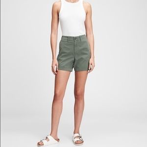 NWT GAP 5” Khaki Olive Green Shorts with Washwell, Size 2/, eco friendly